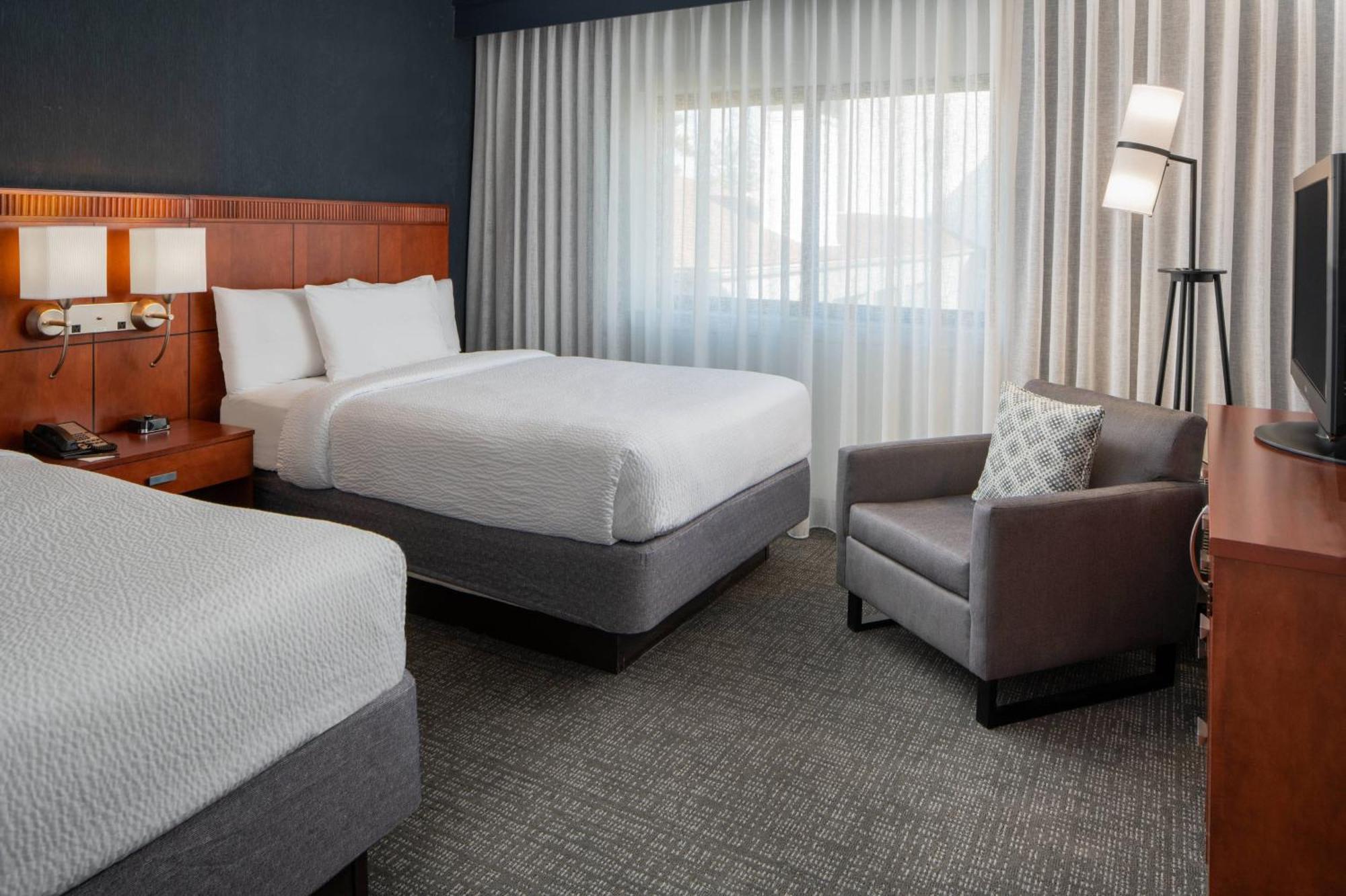 Courtyard By Marriott Dulles Airport Herndon/reston Hotel
