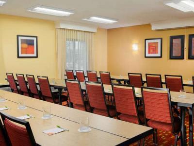 Hotel Courtyard By Marriott Dulles Airport Herndon/reston 3*
